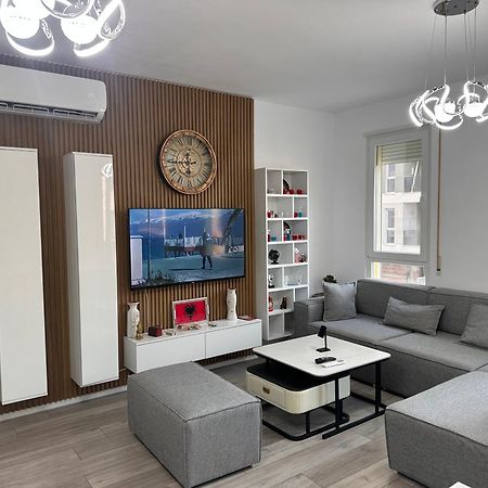Bratti'S Apartment Near Tirana Center And Mother Teresa Airport Ngoại thất bức ảnh