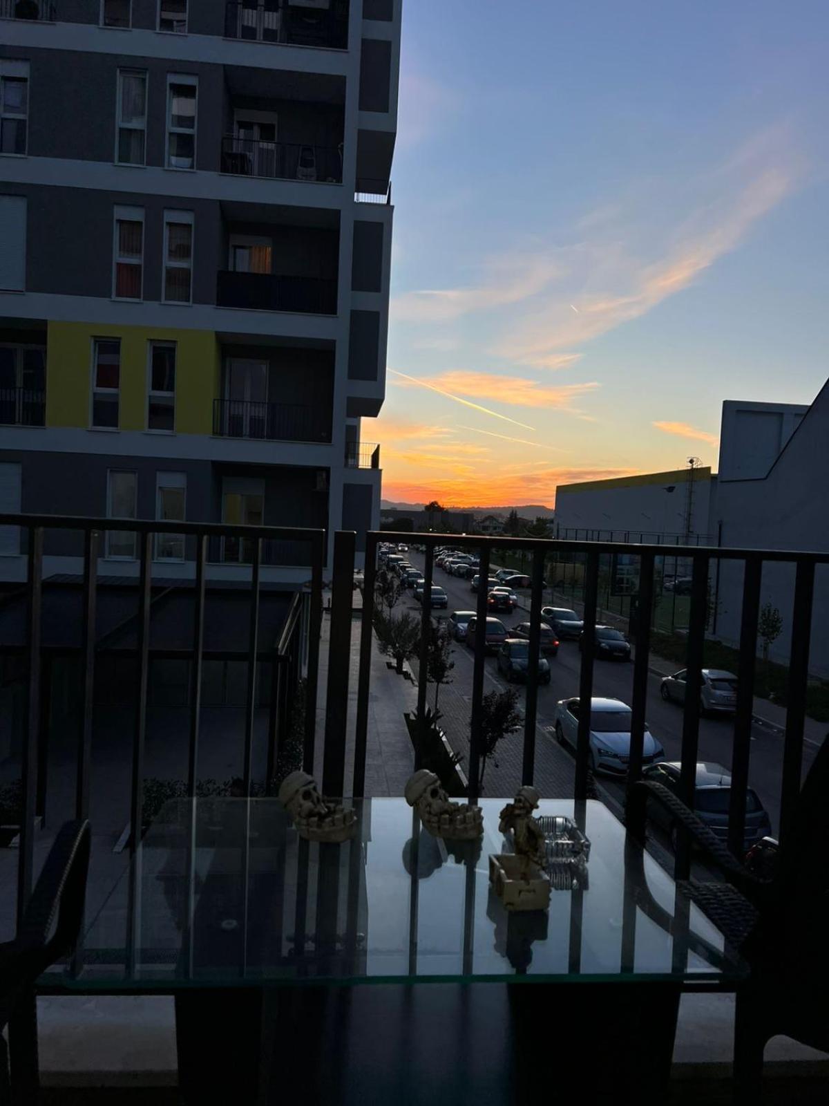 Bratti'S Apartment Near Tirana Center And Mother Teresa Airport Ngoại thất bức ảnh